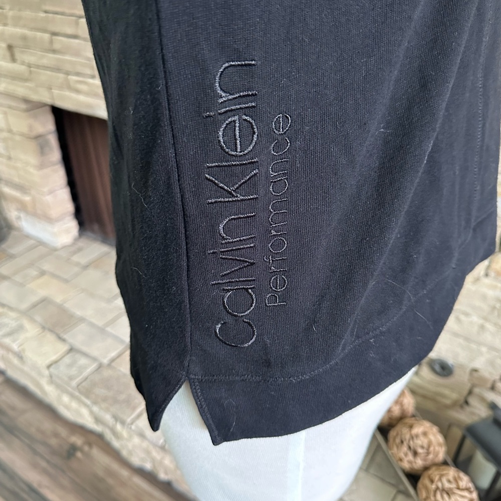 Calvin Klein black pullover - Picture 4 of 4